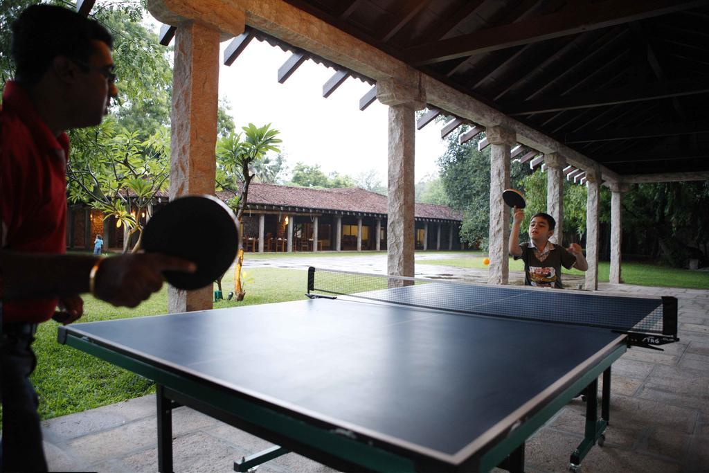 Heritage Мадурай Экстерьер фото Table tennis at the resort