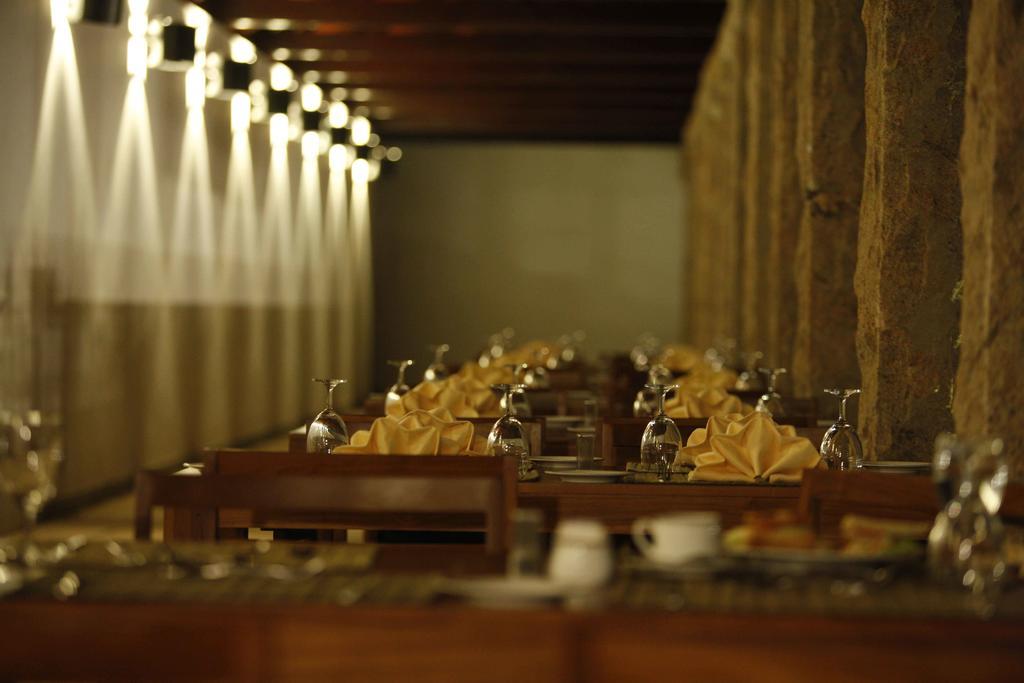 Heritage Мадурай Экстерьер фото The interior of the restaurant