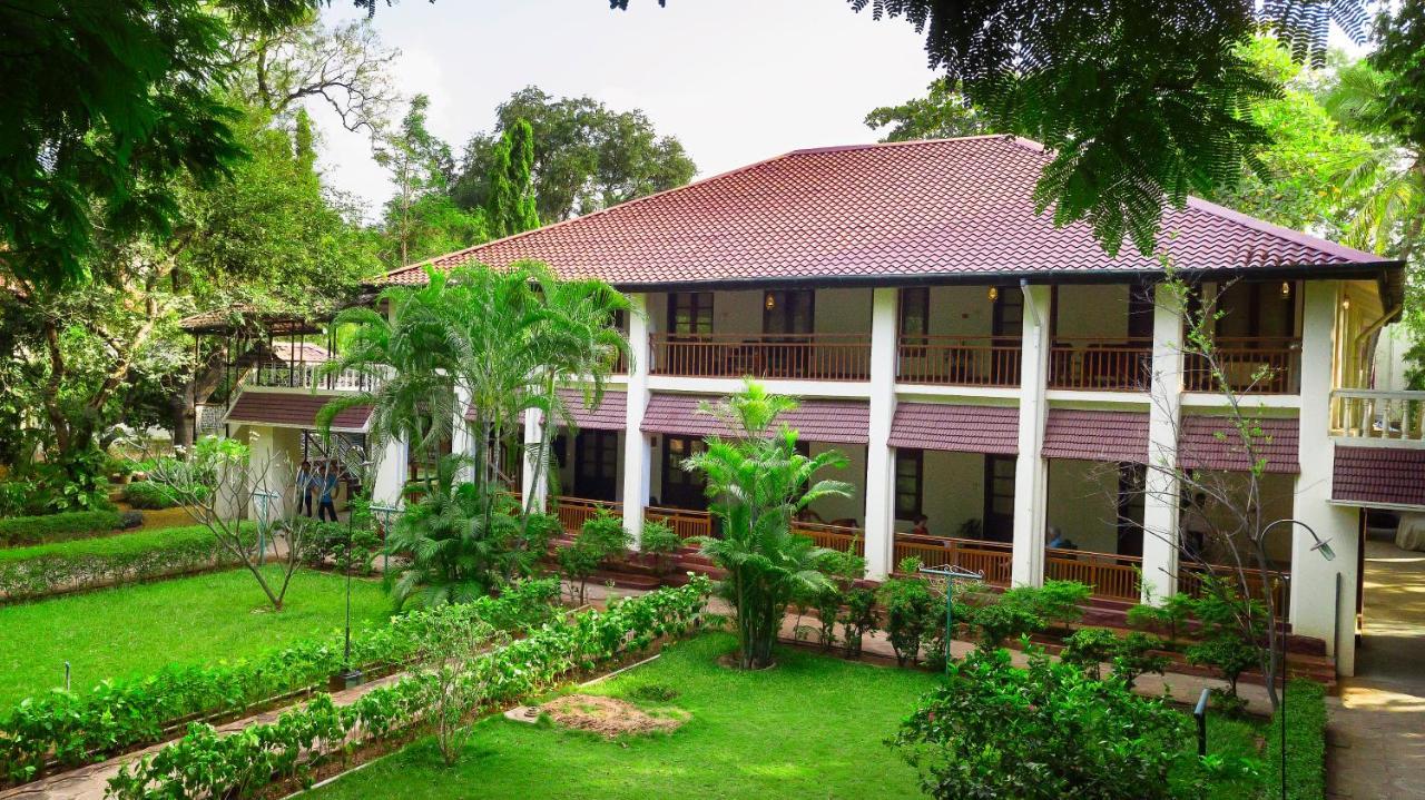 Heritage Мадурай Экстерьер фото The main building of the university